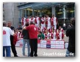 Offizielles Fotoshooting vor der Sparkasse Essen  » Click to zoom ->