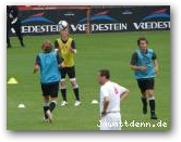 Trainingsauftakt an der Hafenstrassse 04.07.2010  » Click to zoom ->