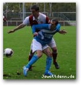 TuRu Duesseldorf - Rot-Weiss Essen U23 4:1  » Click to zoom ->