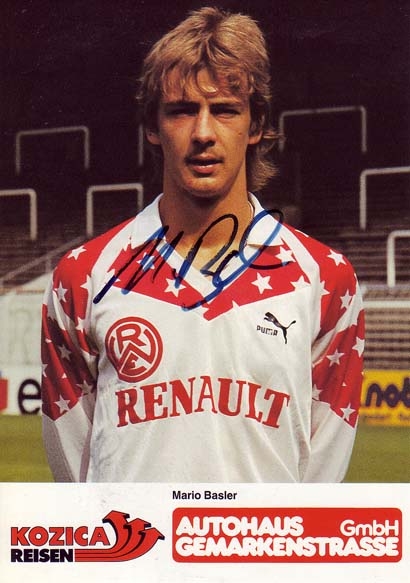 Mario Basler im RWE-Dress 1989 (www.rwe-autogramme-fm.de)